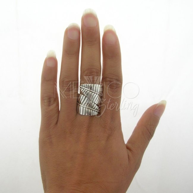 Mexican Sterling Silver Ring with Nature Motif