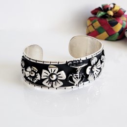 Elegant Catrina oxidized Silver Cuff Bracelet