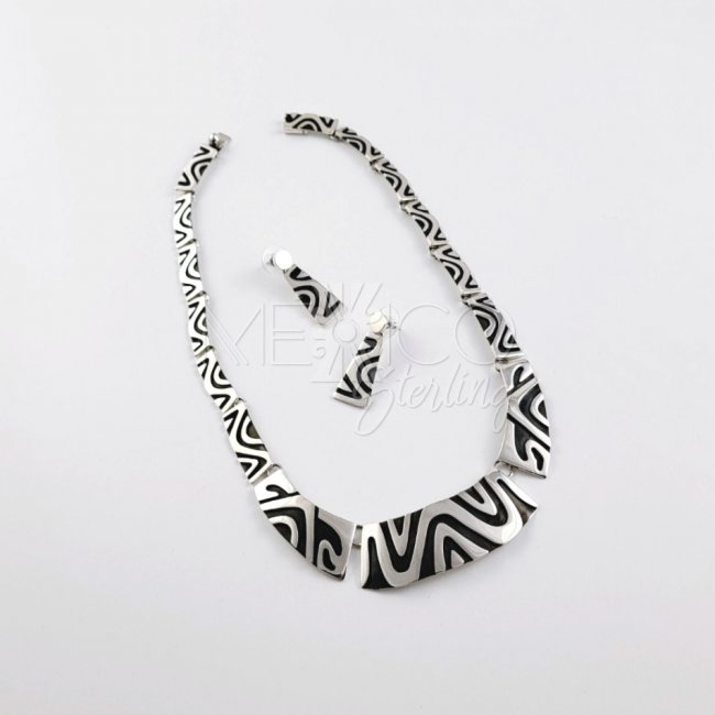 Sterling Silver Wild Jungle Necklace