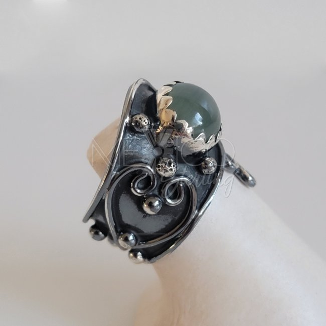 Oxidized Silver Peridot Mermaid Ring