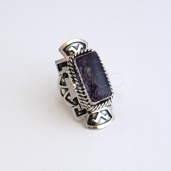 Aztec Beauty Silver Amethyst Poison Ring