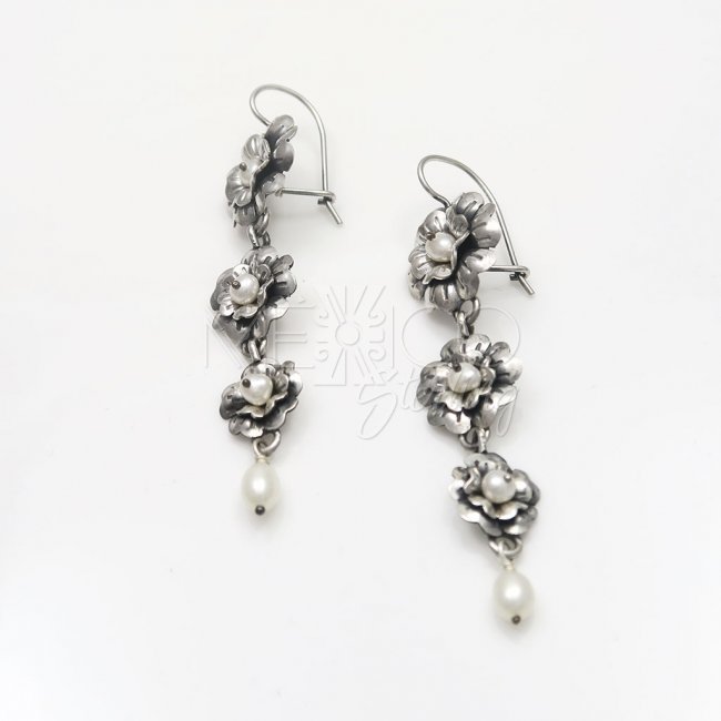 Silver Mazahua Flowers Earrings
