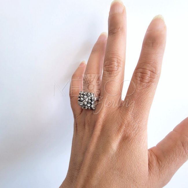 Vintage Filigree Sterling Silver Pyramid Ring