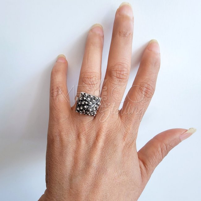 Vintage Filigree Sterling Silver Pyramid Ring