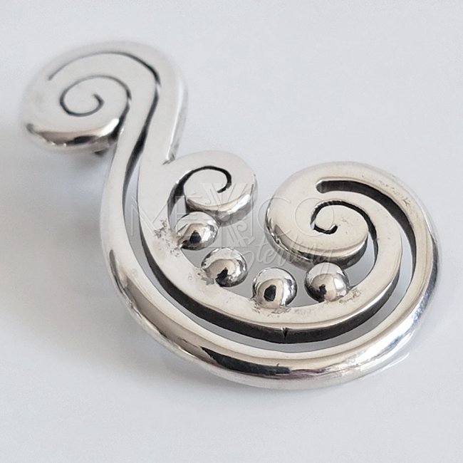 Silver Enchanted Modern Scroll Pendant