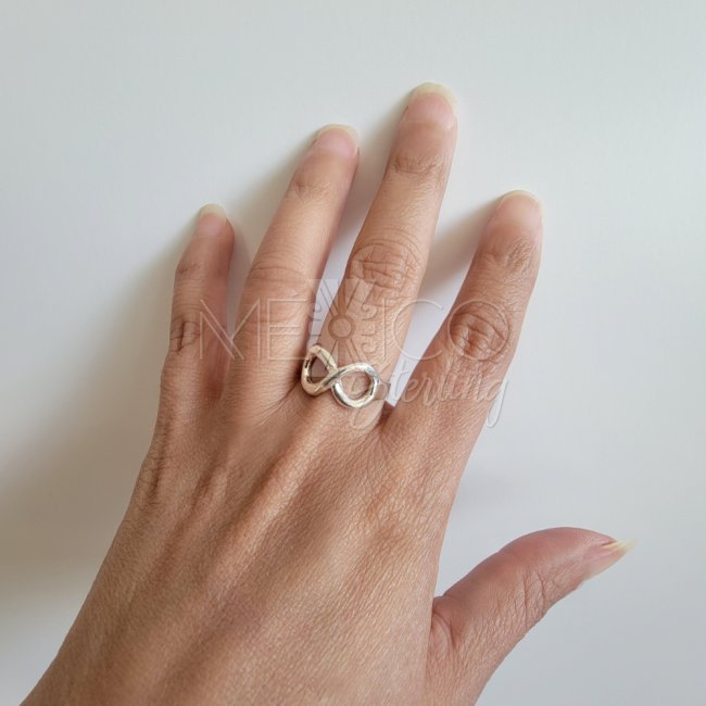 Taxco Silver Infinity Symbol Ring