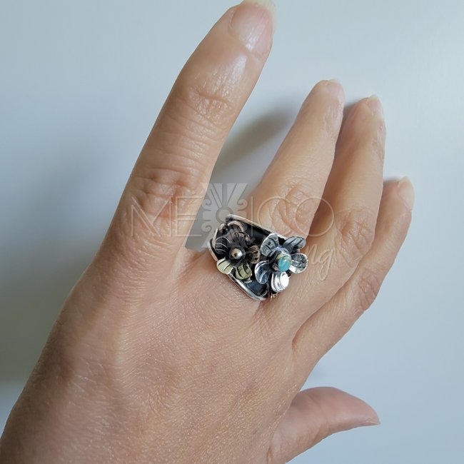 Flower Oxidized Silver and Turquoize Ring