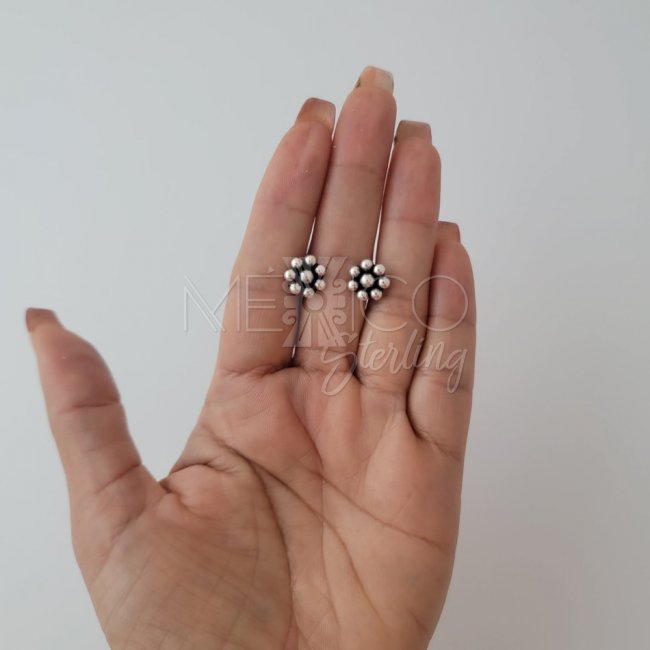 Cute Sterling Silver Flower Stud Earrings