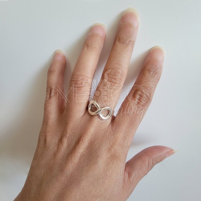 Taxco Silver Infinity Symbol Ring