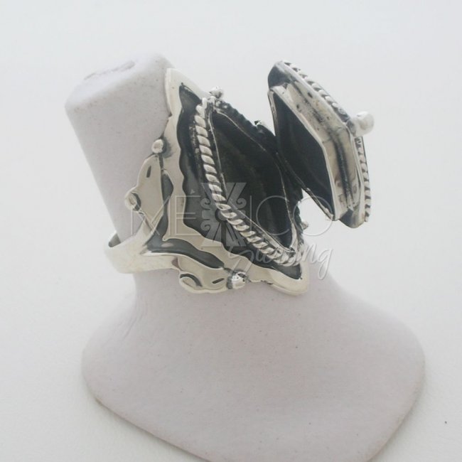 Baroque Taxco Sterling Silver Poison Ring