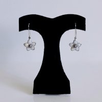 Silver and Mother of Pearl Flower Earrings Silver and Mother of Pearl Flower Earrings