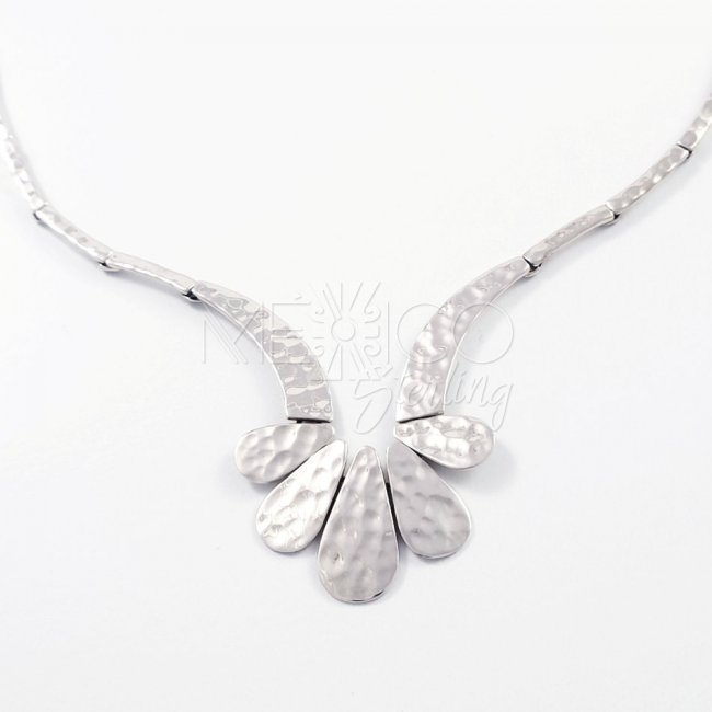 Taxco Lovely Flower Silver Necklace