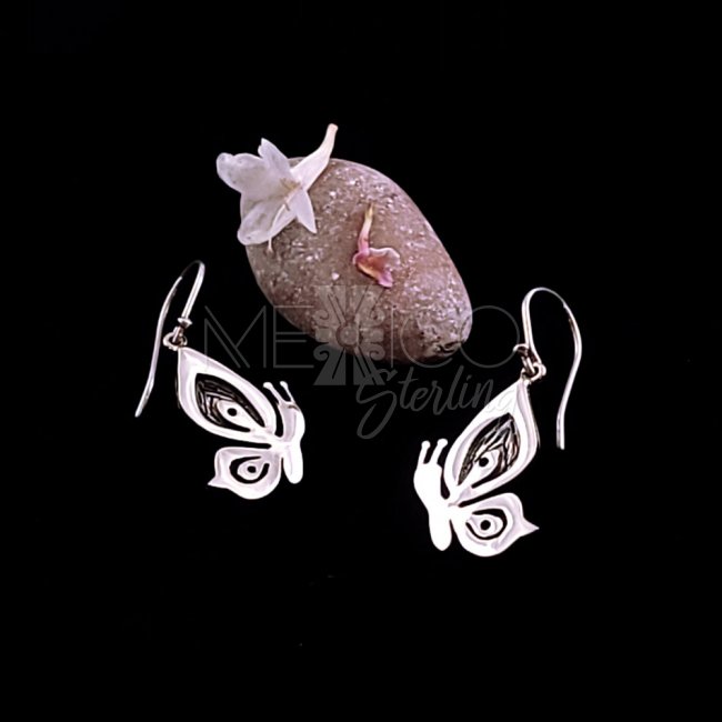 Silver Summer Butterflies Earrings - Click Image to Close