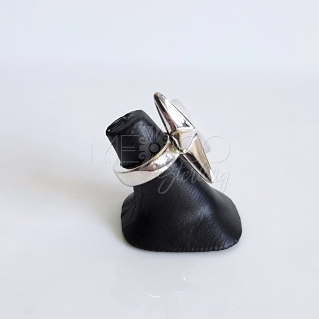 Bold Taxco Silver Five Point Star Ring