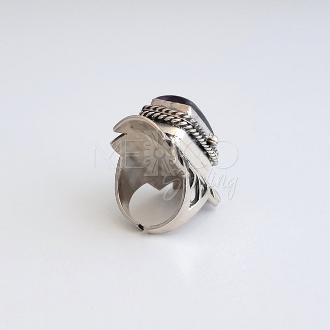 Aztec Beauty Silver Amethyst Poison Ring