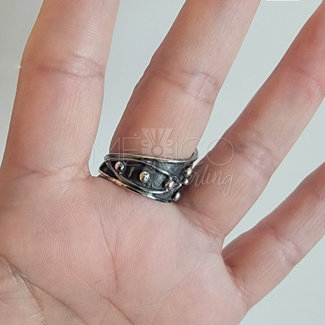 Oxidized Silver Peridot Mermaid Ring