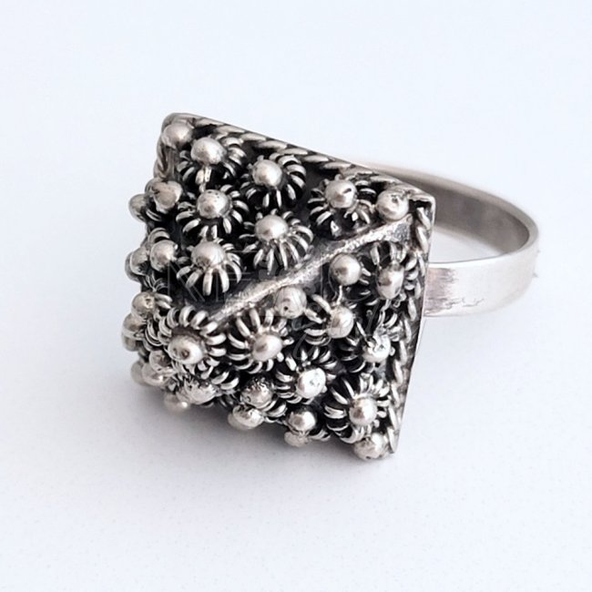 Vintage Filigree Sterling Silver Pyramid Ring