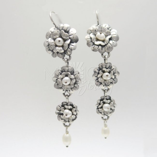 Silver Mazahua Flowers Earrings