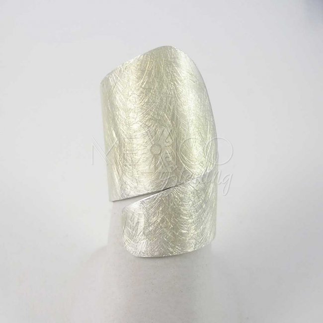 Great Silver Walls Taxco Ring