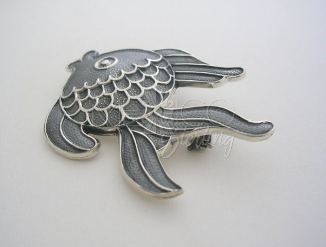 Silver Decorative Margot de Taxco Molds Fish Brooch-Pendant
