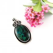 Beauty in Green Taxco Silver Pendant