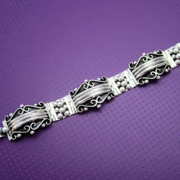 Vintage Style Silver Bracelet Intricate lines