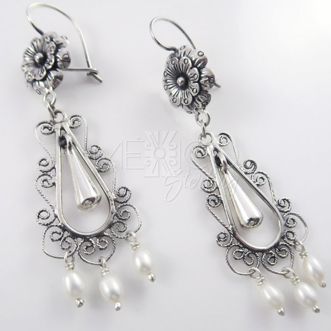 Silver Sweet Mañanitas Long Earrings