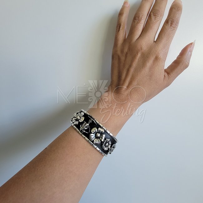 Elegant Catrina oxidized Silver Cuff Bracelet