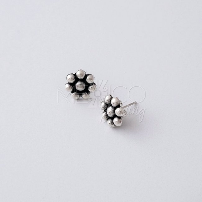 Cute Sterling Silver Flower Stud Earrings