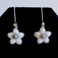 Silver and Mother of Pearl Flower Earrings Silver and Mother of Pearl Flower Earrings