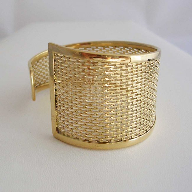 Tumbaga Cuff Contemporary Design