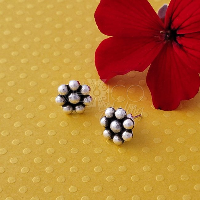 Cute Sterling Silver Flower Stud Earrings